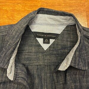 NWoT Tommy Hilfiger denim wash collared button up. size xs